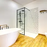 Spacious With Tropical Garden, Bbq, Near Seaside Ferienhaus *