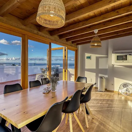 Spacious With Tropical Garden, Bbq, Near Seaside Holiday home