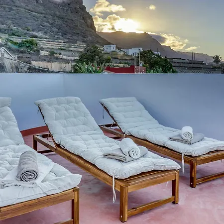 Hébergement de vacances Spacious With Tropical Garden, Bbq, Near Seaside Los Silos