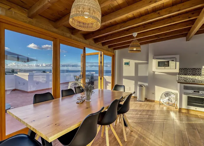 Spacious With Tropical Garden, Bbq, Near Seaside Holiday home