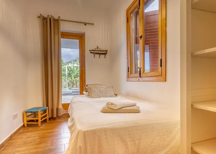 Holiday home Spacious With Tropical Garden, Bbq, Near Seaside Los Silos