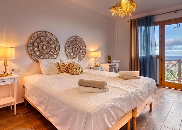 Feriehus Spacious With Tropical Garden, Bbq, Near Seaside *