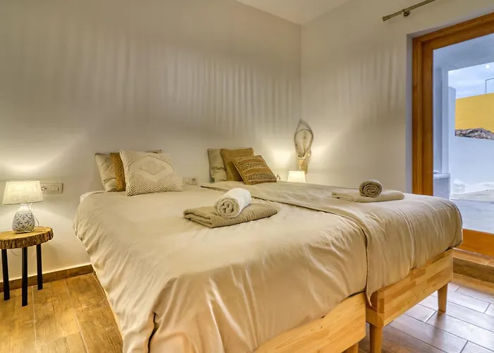 Spacious With Tropical Garden, Bbq, Near Seaside Feriehus