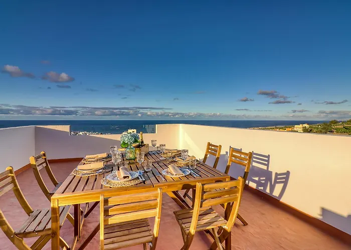 Spacious With Tropical Garden, Bbq, Near Seaside *